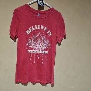 Vibrant Red and Gold Graphic Fitted Tee Believe In Miracles